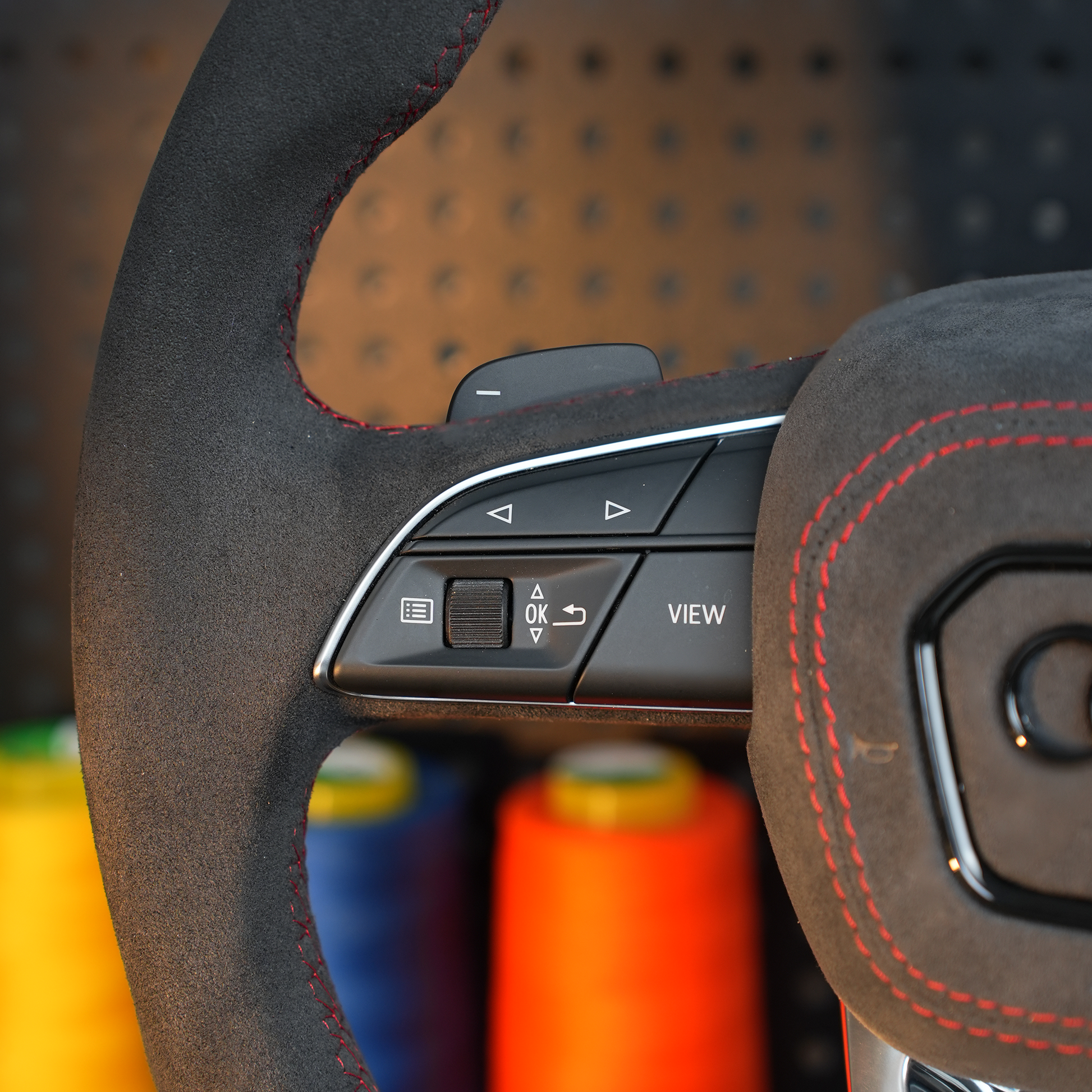 Audi S3 RS3 RSQ3 Q5 SQ5 Q7 SQ7 Q8 SQ8 RSQ8 4M Steering wheel alcantara