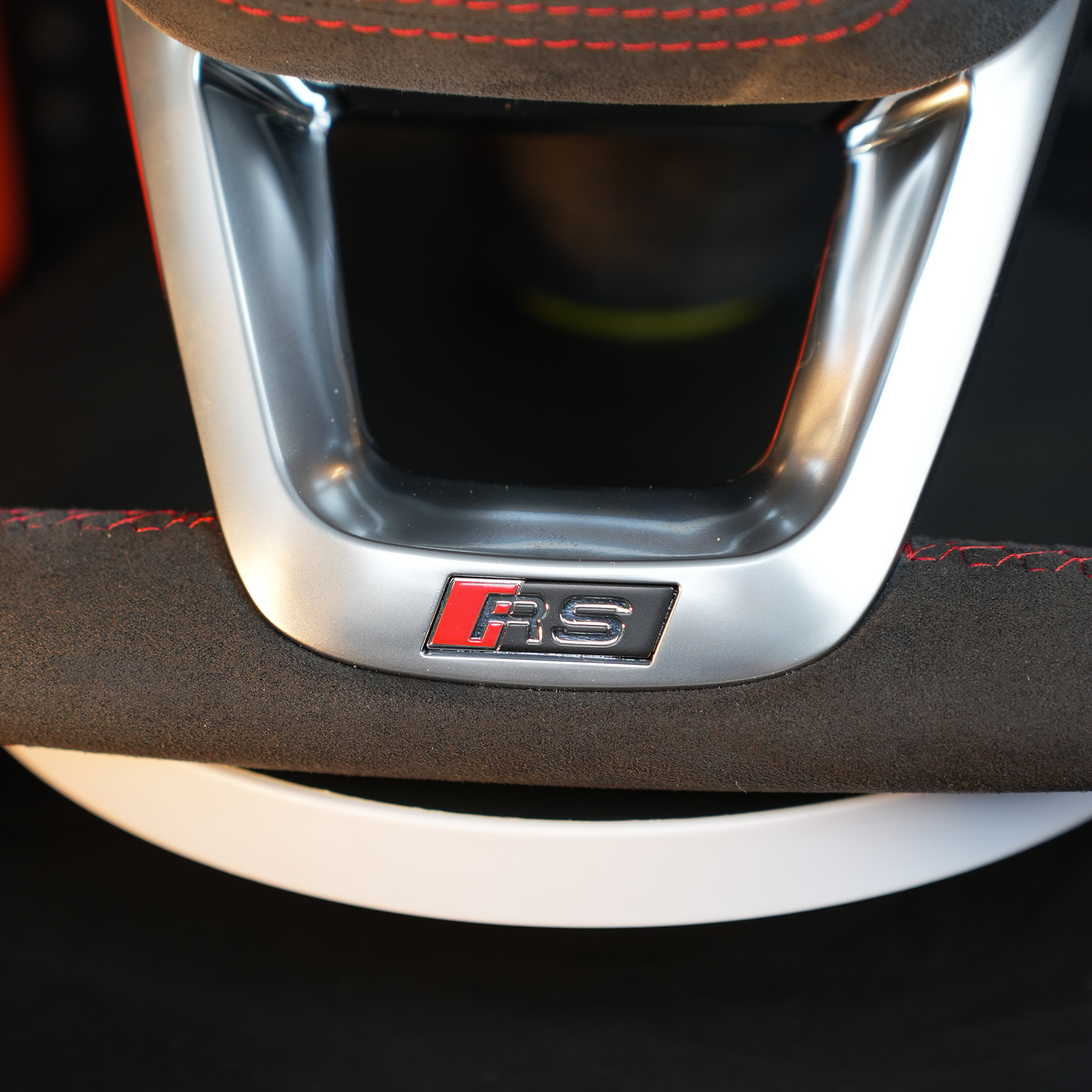 Audi S3 RS3 RSQ3 Q5 SQ5 Q7 SQ7 Q8 SQ8 RSQ8 4M Steering wheel alcantara