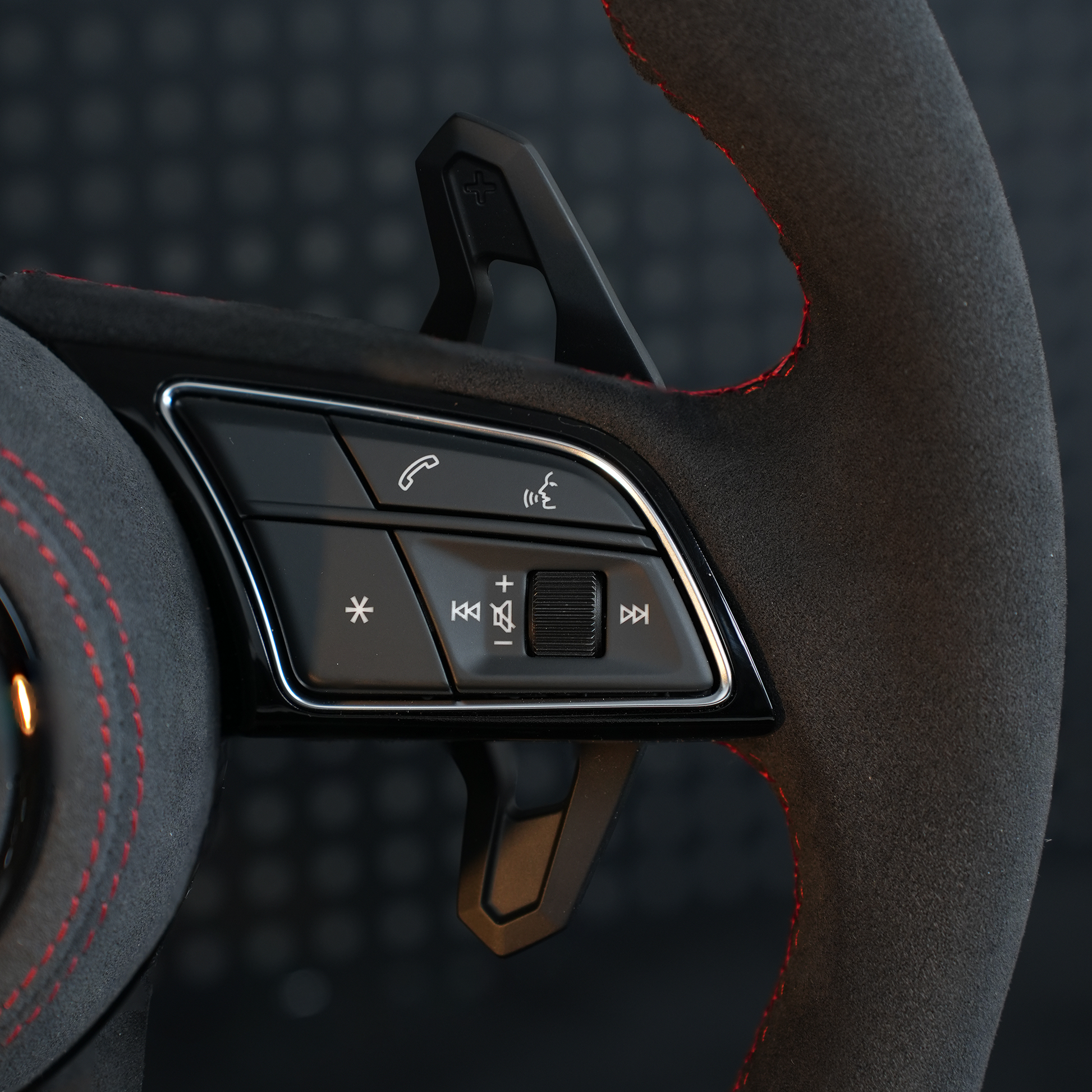 Audi S3 RS3 8Y A4 S4 RS4 A5 S5 RS5 8W B9 Steering wheel alcantara